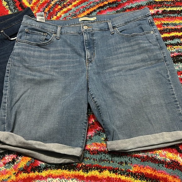 Levi Strauss &Co Classic Bermuda Shorts Size 18W - Picture 2 of 10